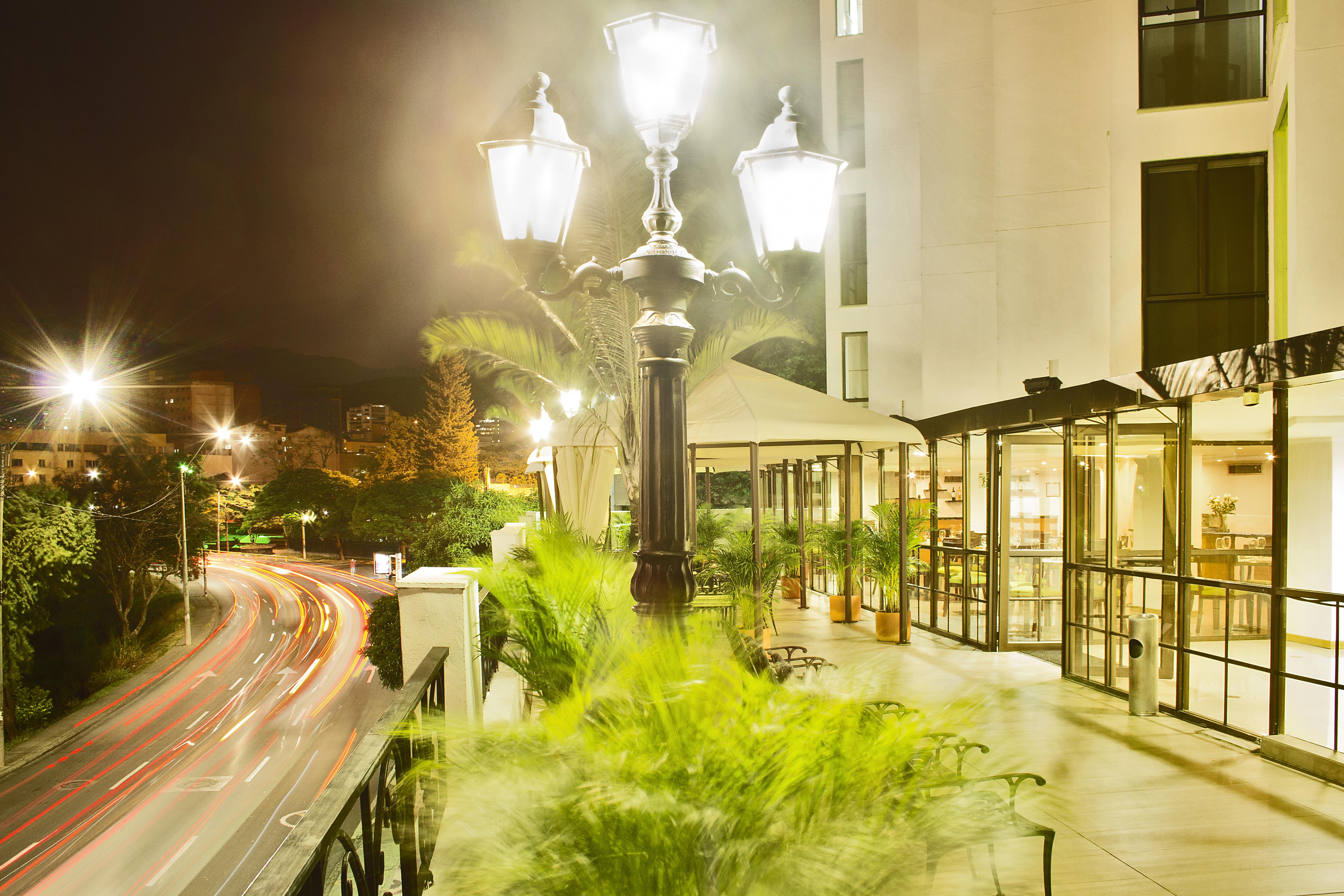 Hotel Cosmos Cali Bagian luar foto