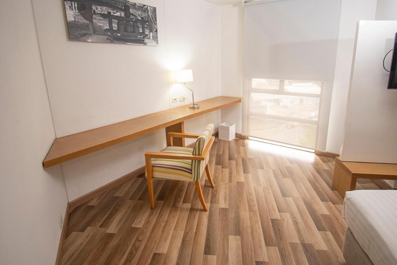 Hotel Cosmos Cali Bagian luar foto
