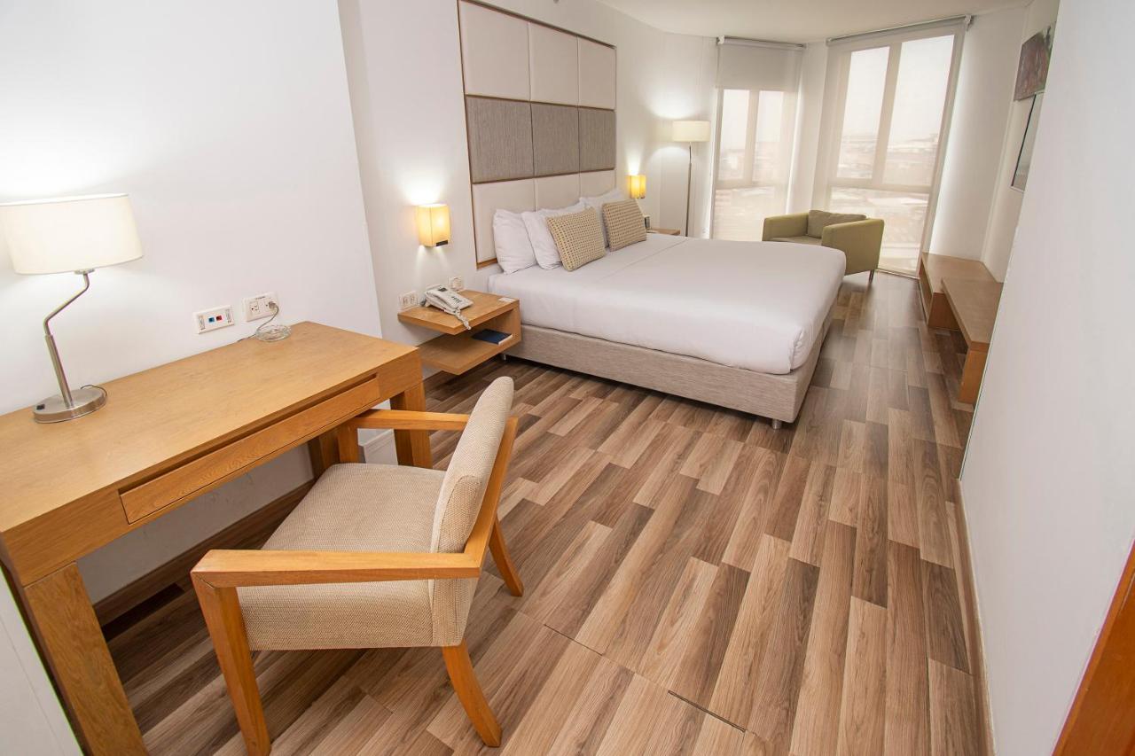 Hotel Cosmos Cali Bagian luar foto