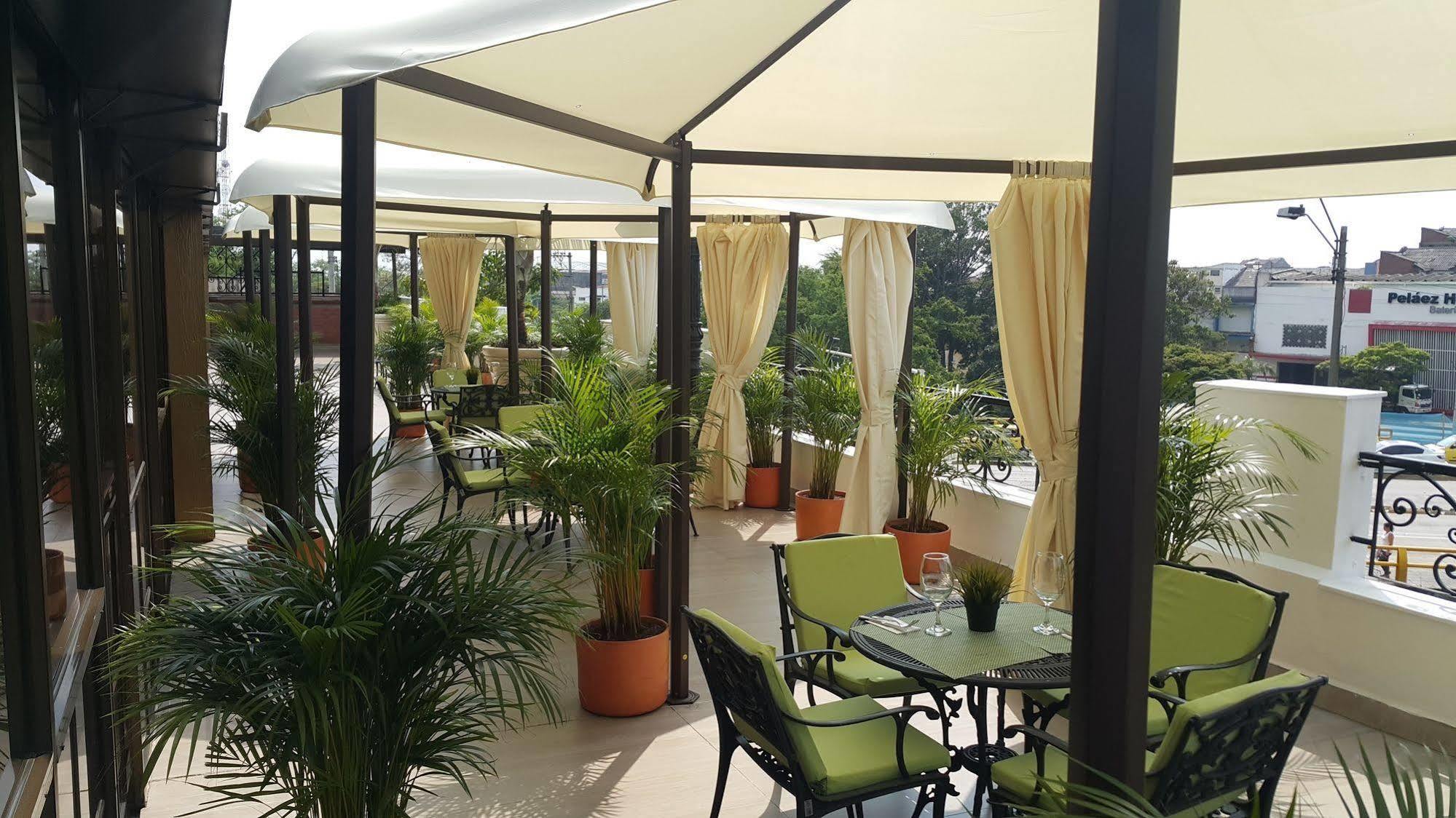 Hotel Cosmos Cali Bagian luar foto