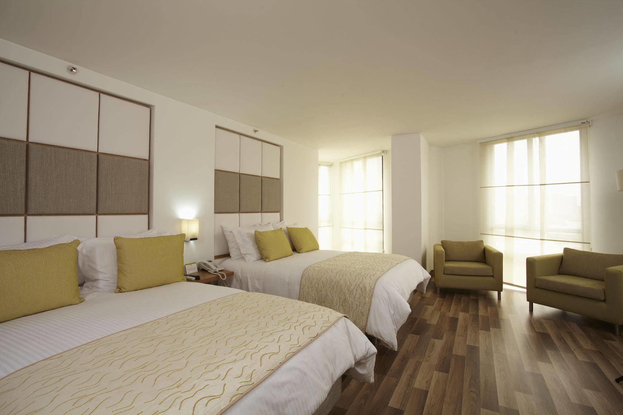 Hotel Cosmos Cali Bagian luar foto