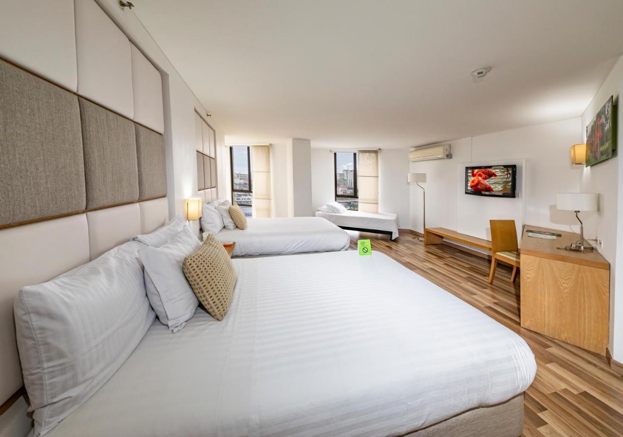 Hotel Cosmos Cali Bagian luar foto
