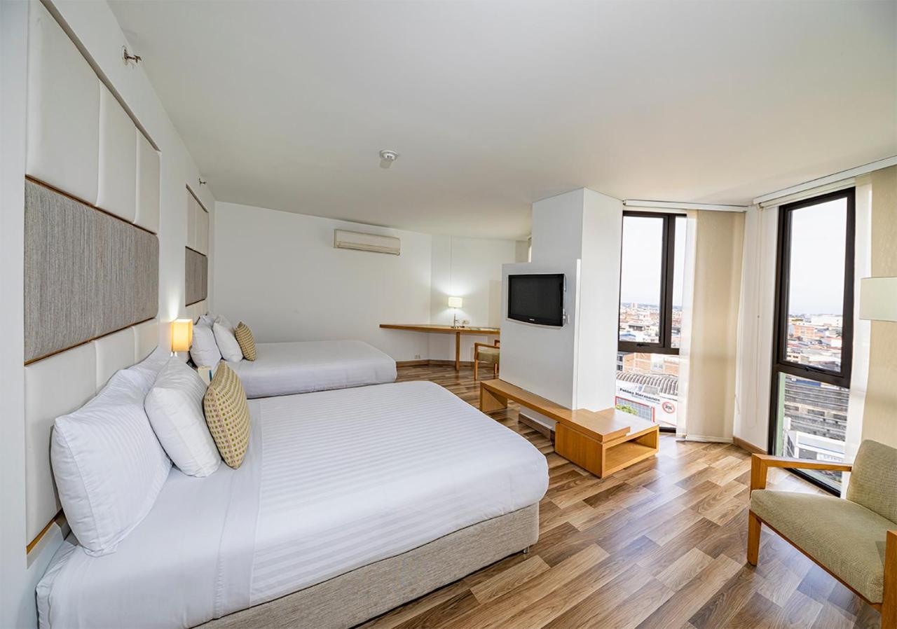 Hotel Cosmos Cali Bagian luar foto
