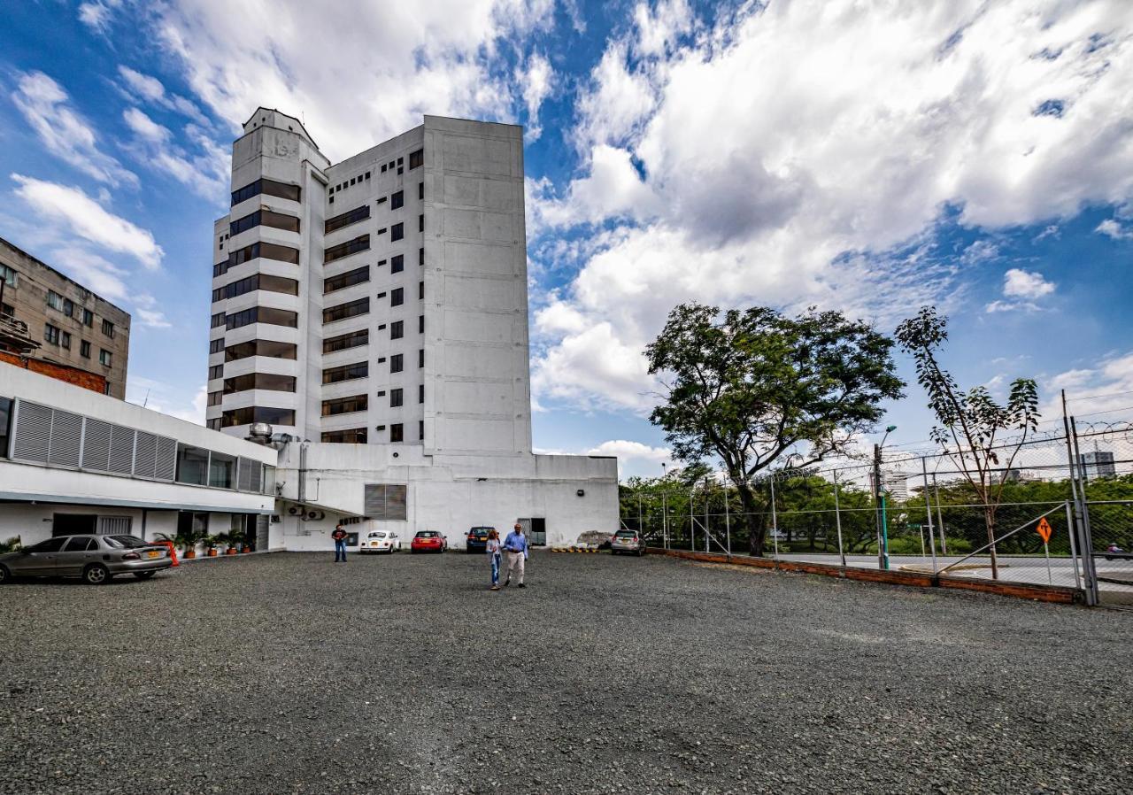 Hotel Cosmos Cali Bagian luar foto