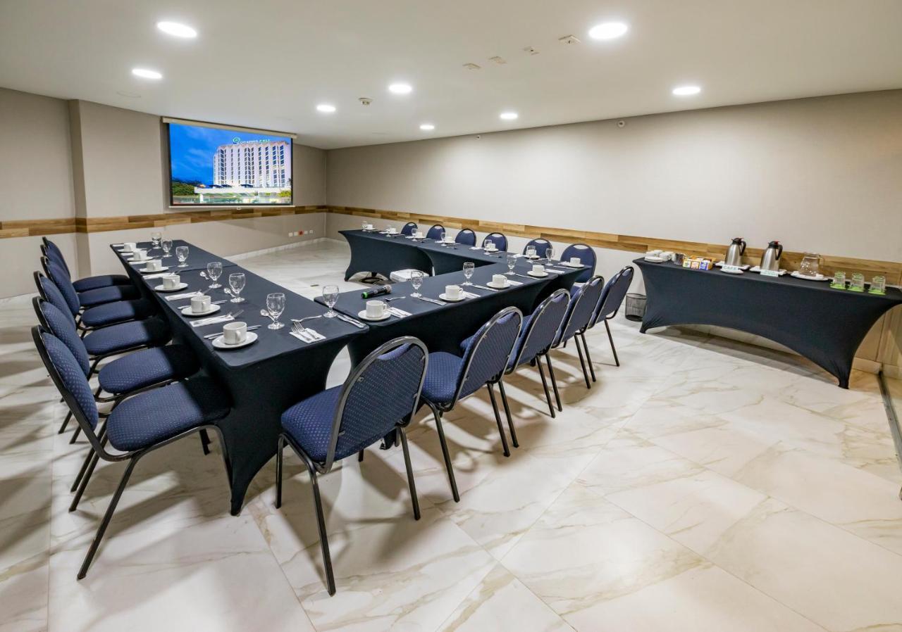 Hotel Cosmos Cali Bagian luar foto