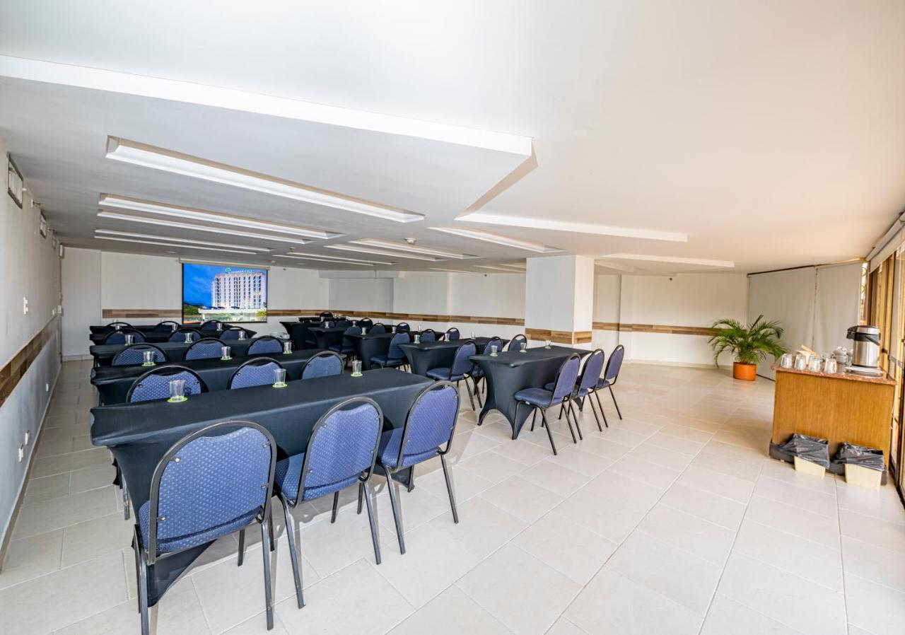 Hotel Cosmos Cali Bagian luar foto